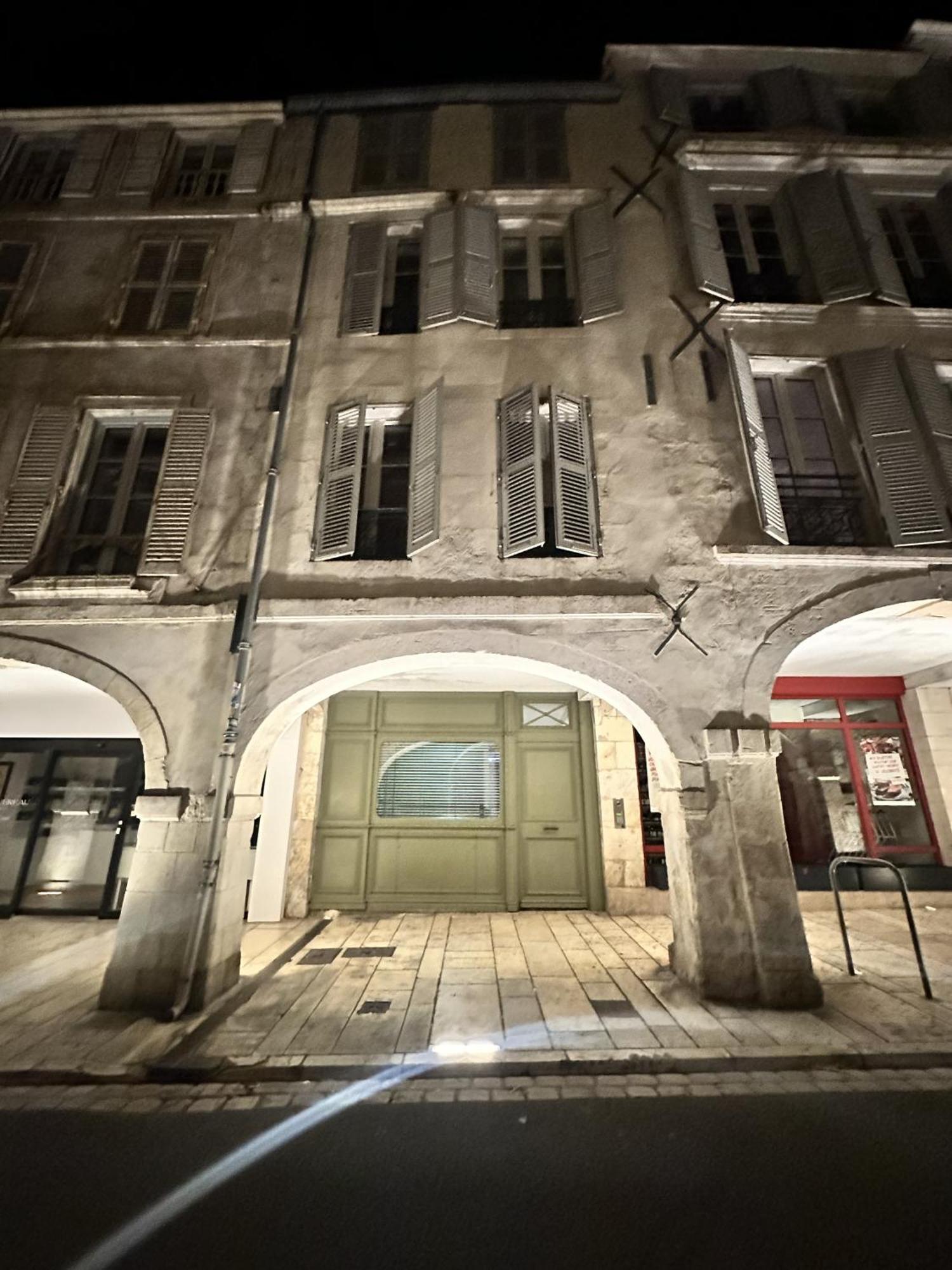 Appartamento Hyper Centre A 80M Du Vieux Marche, T2 Calme Vue Sur Les Toits Rue Du Minage La Rochelle  Esterno foto