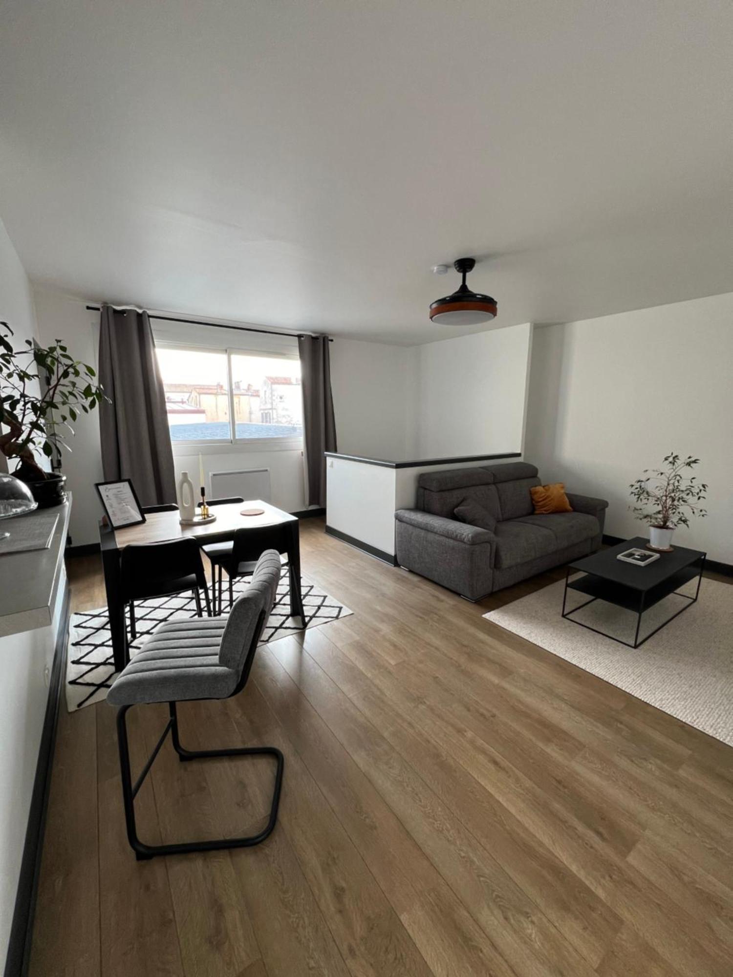 Appartamento Hyper Centre A 80M Du Vieux Marche, T2 Calme Vue Sur Les Toits Rue Du Minage La Rochelle  Esterno foto